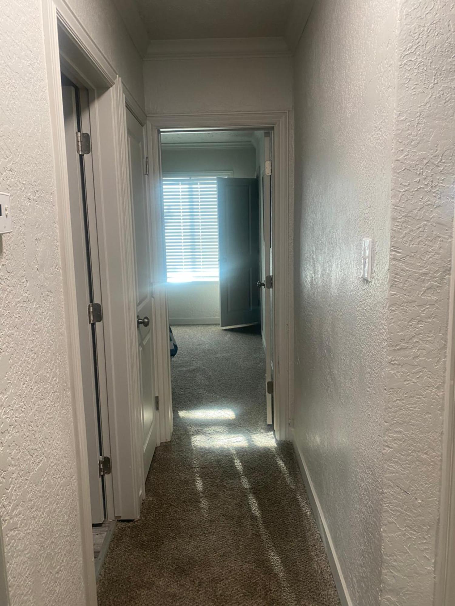 Cute Entire Small House With Large Yard! Pets Welcome! 西谷市 外观 照片